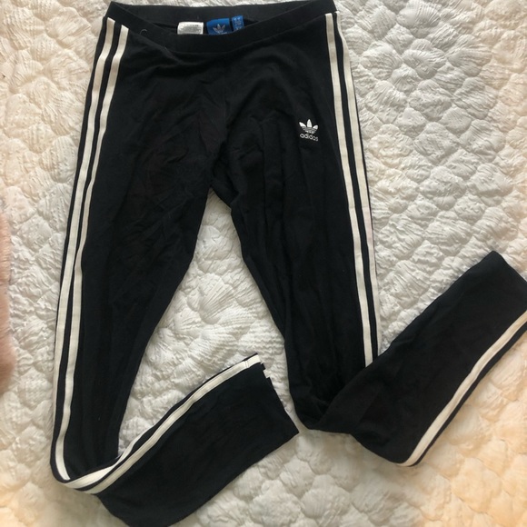 adidas Pants - Barely worn Adidas leggings